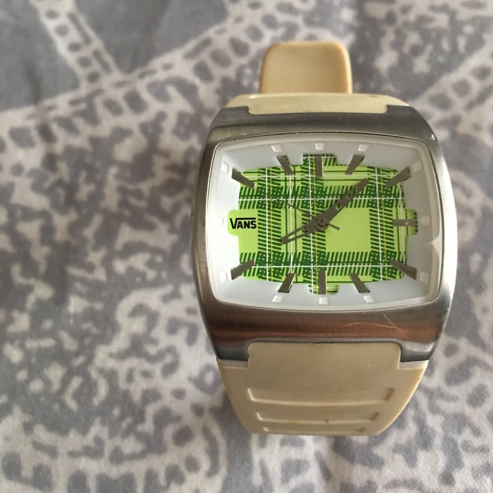 Vans Off the Wall Green Plaid Analog Wrist Watch - Picture 1 of 5